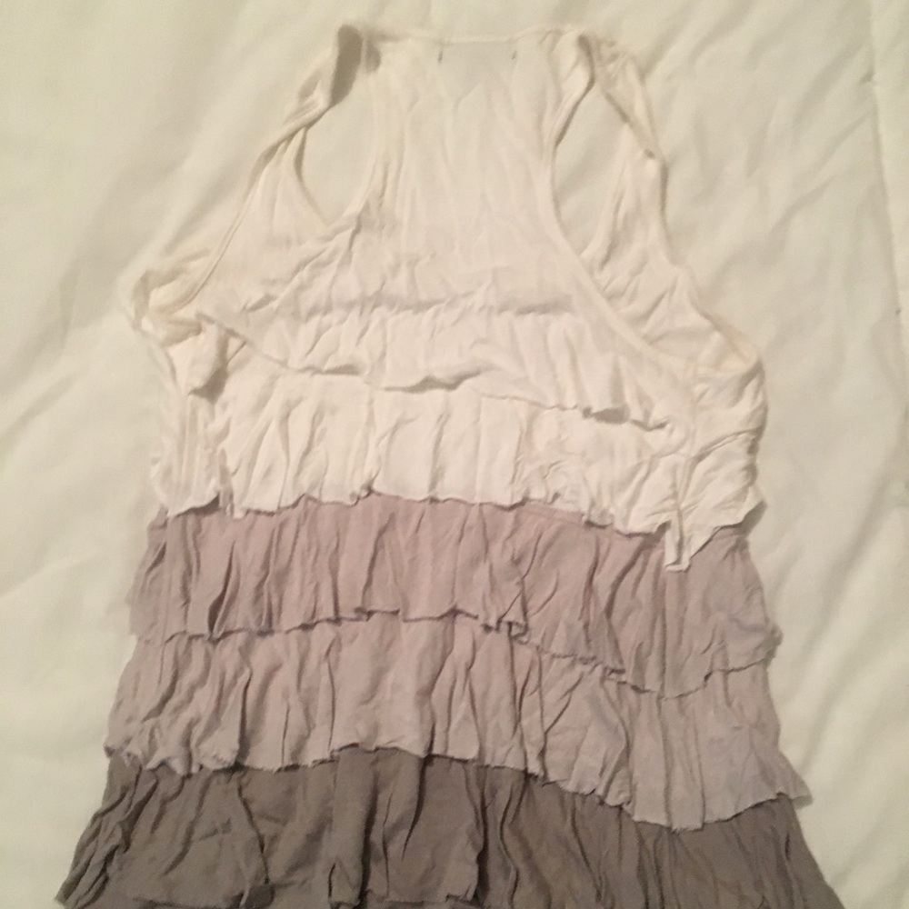 ✨ Aqua: Ombré Ruffle Tank - Picture 2 of 4